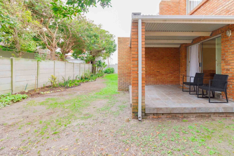2 Bedroom Property for Sale in Table View Western Cape
